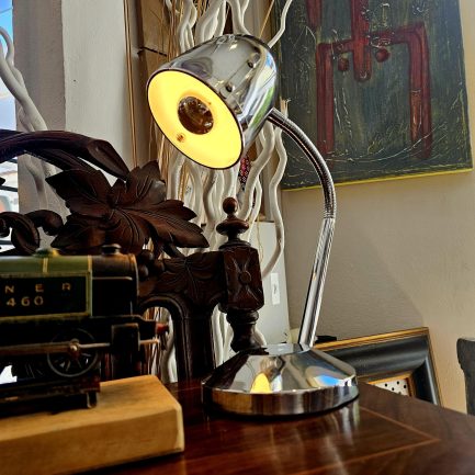✨🕰️ VINTAGE LAMP 🕰️✨