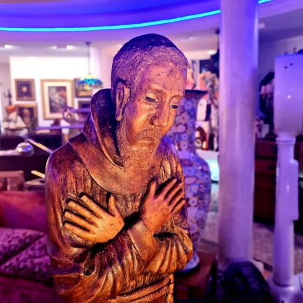 🖼️ SAINT FRANCIS: A SCULPTURE FULL OF DEVOTION 🖼️