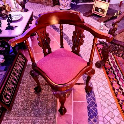 🪑 CORNER CHAIR: A TREASURE IN THE STYLE OF D. JOÃO V/D. JOSÉ 🪑