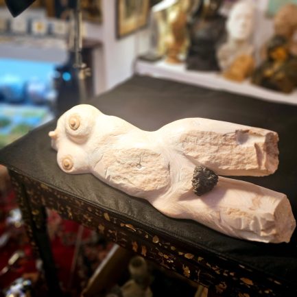 THE SUBLIME EXPRESSION OF THE FEMALE FIGURE – SCULPTURE BY CARLOS RODRIGUES 🗿✨