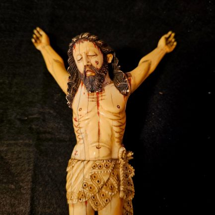 IVORY CHRIST – DEVOTION CARVED THROUGH TIME 🕊️✨🙏
