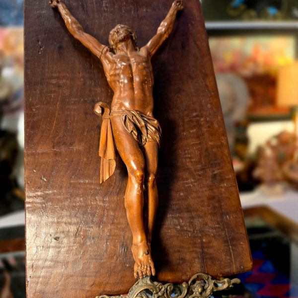 CHRIST IN WOOD – EXPRESSION OF FAITH AND ART ✝️✨ - Image 2