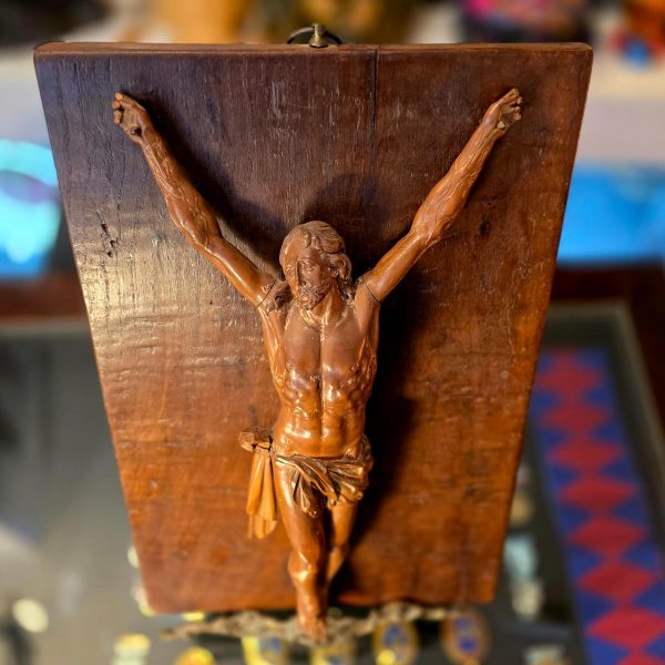 CHRIST IN WOOD – EXPRESSION OF FAITH AND ART ✝️✨