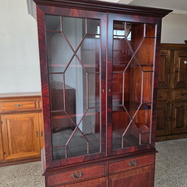 GEORGIAN MAHOGANY CHINA CABINET ✨ - Image 2