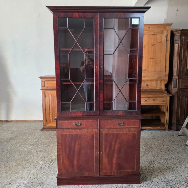 GEORGIAN MAHOGANY CHINA CABINET ✨