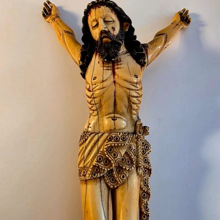 GOAN CHRIST – PAIN, LIGHT & DEVOTION IN IVORY ✨🙏